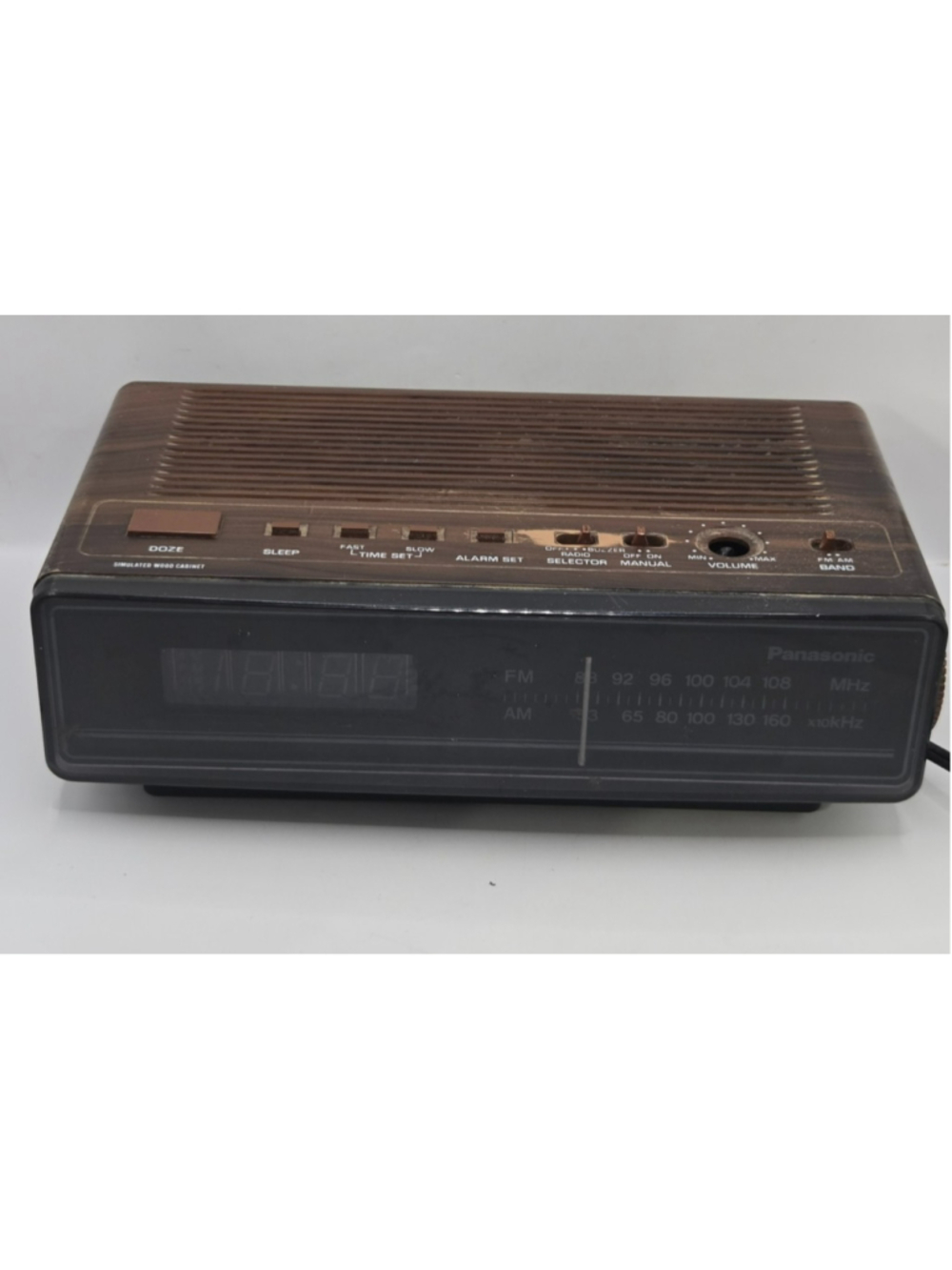 Alarm Clock AM FM Radio Vintage Panasonic Wood grain Model RC-68 missing knob